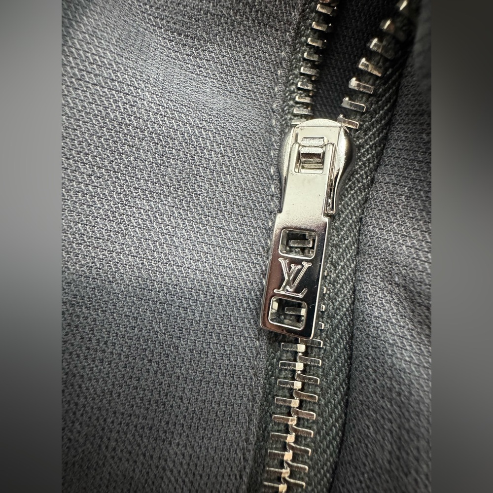 EUC Louis Vuitton Relaxed Cargo Pant in Grey - Picture 17 of 17